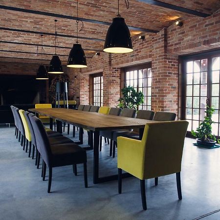 Mak Bed & Breakfast Murowana Goslina Luaran gambar