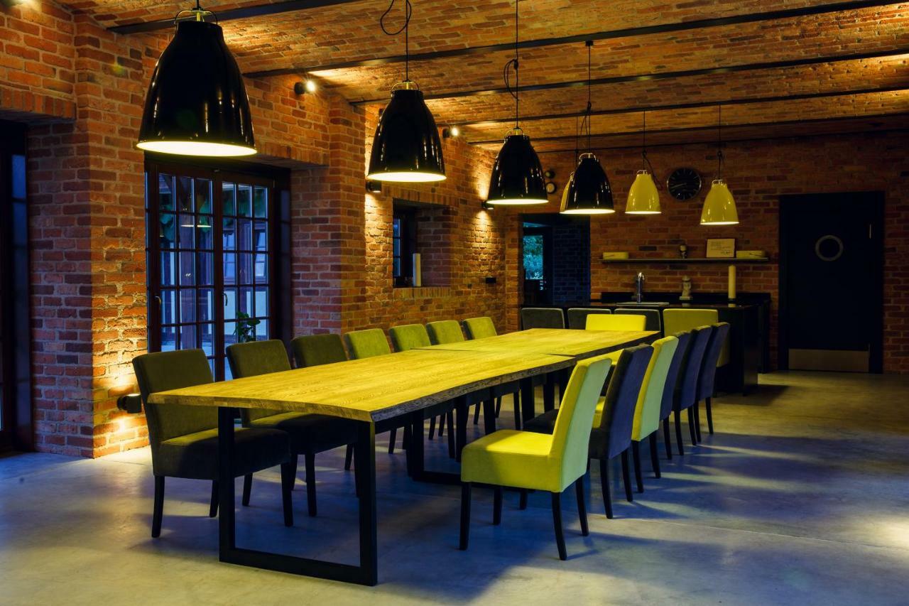 Mak Bed & Breakfast Murowana Goslina Luaran gambar