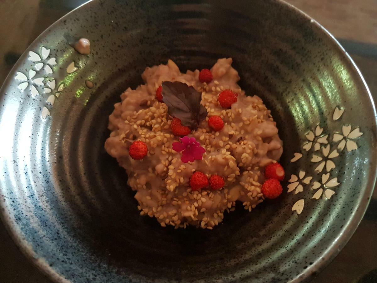 Mak Bed & Breakfast Murowana Goslina Luaran gambar
